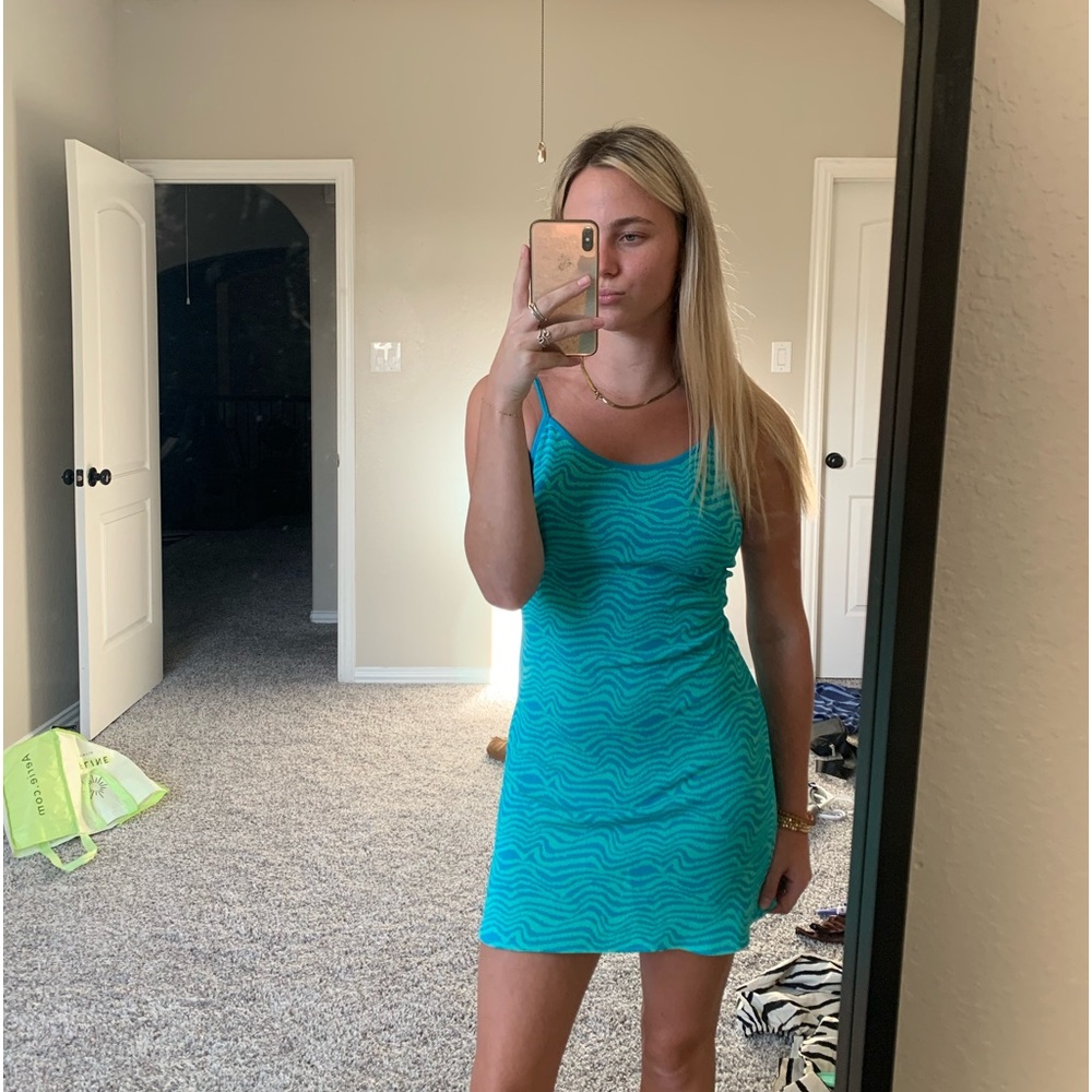 blue stretchy zara dress